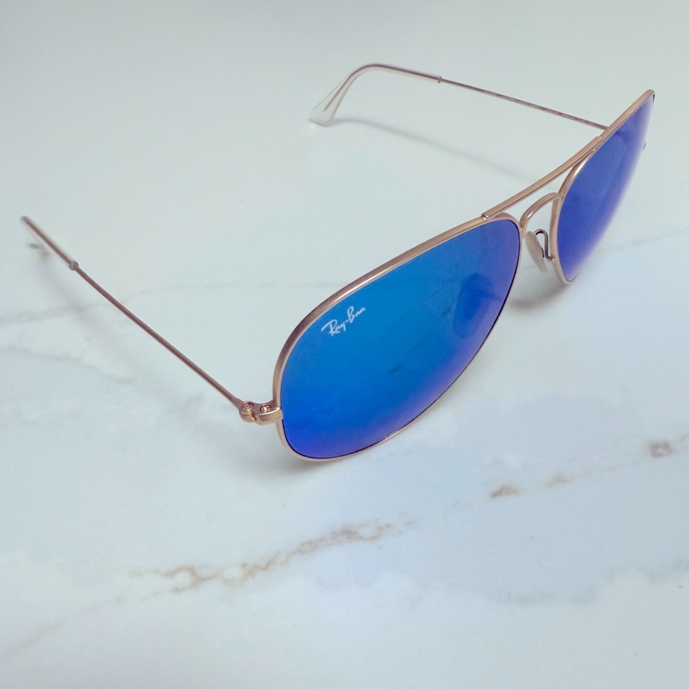 Ray-Ban Classic Aviator Gold Frames with Blue Lens